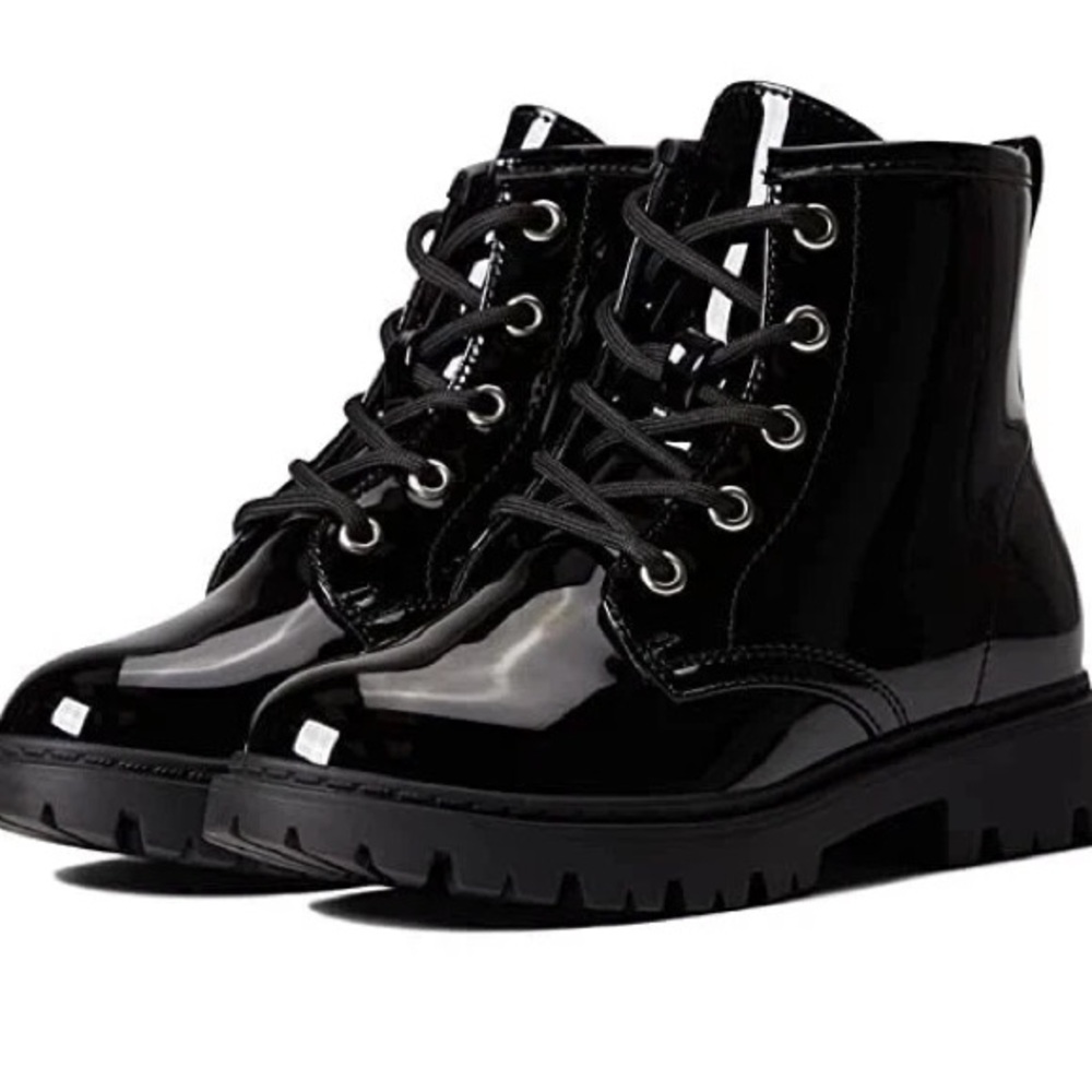 Steve Madden • JRockk Boots Kids Black Patent Round Toe Boots